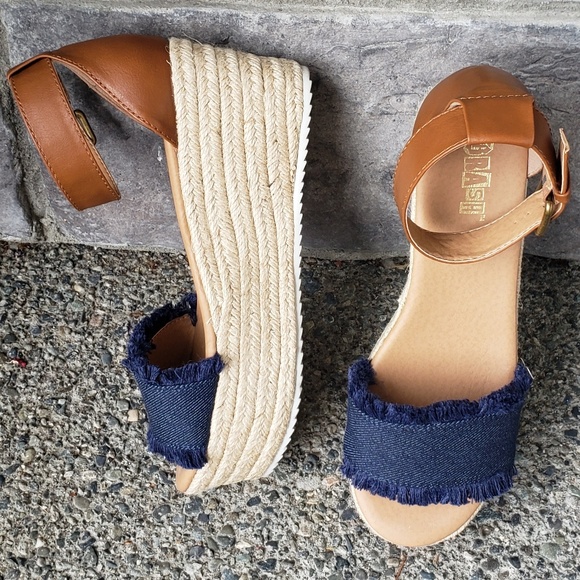 Platform Wedges Sandals - Picture 4 of 7